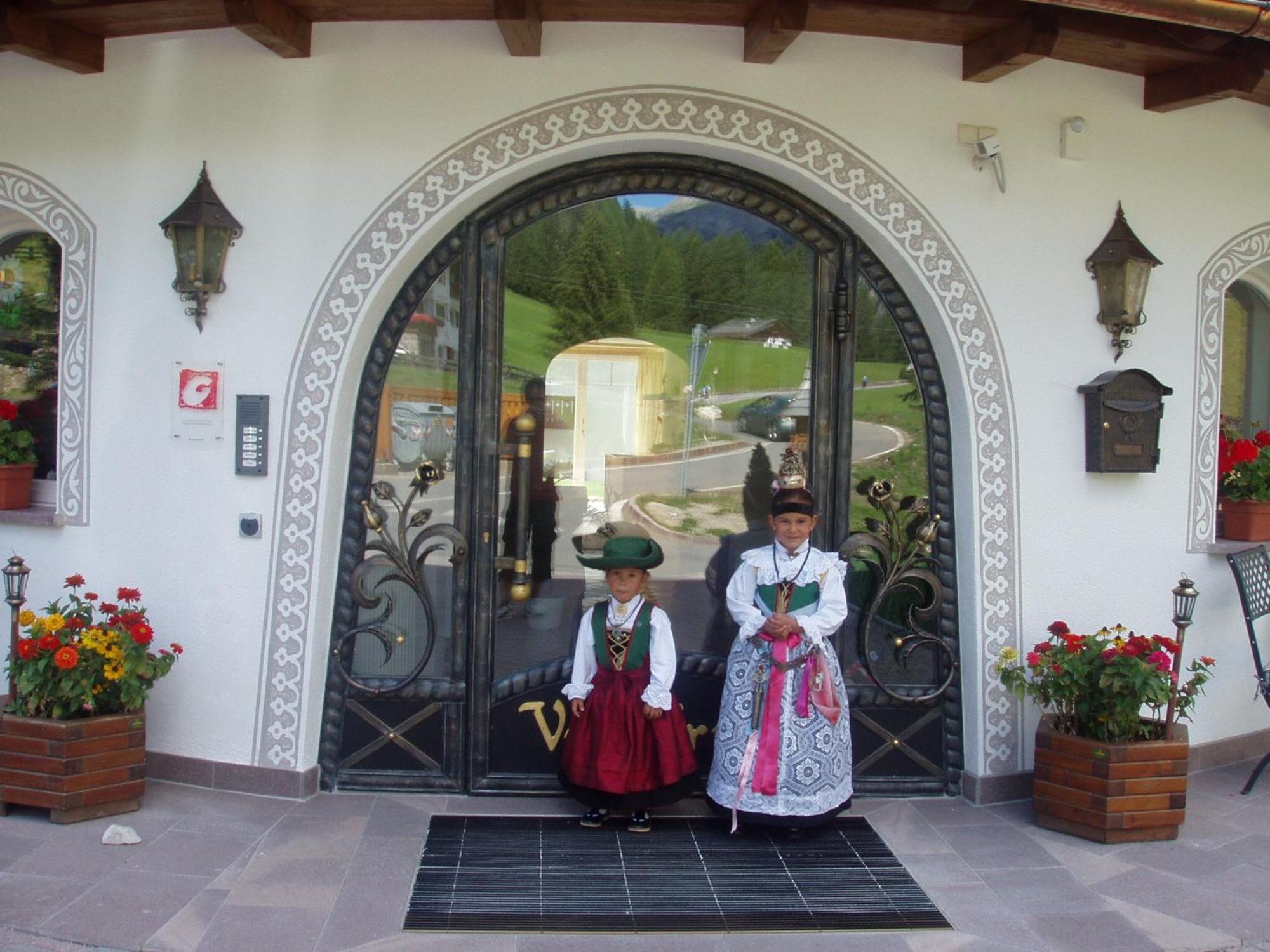 Garni Villa Erna Сельва-ди-Валь-Гардена Экстерьер фото