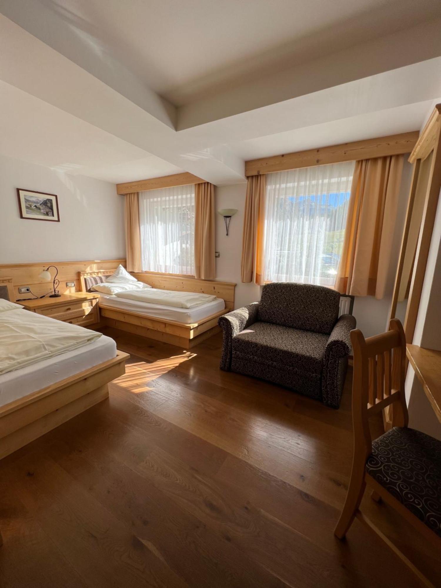 Garni Villa Erna Сельва-ди-Валь-Гардена Номер фото